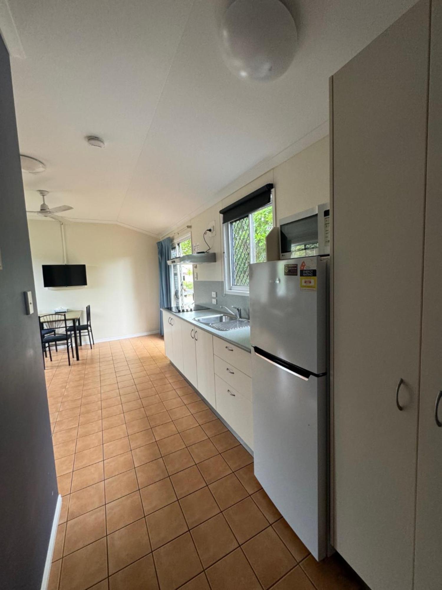 Mareeba Motor Inn Экстерьер фото