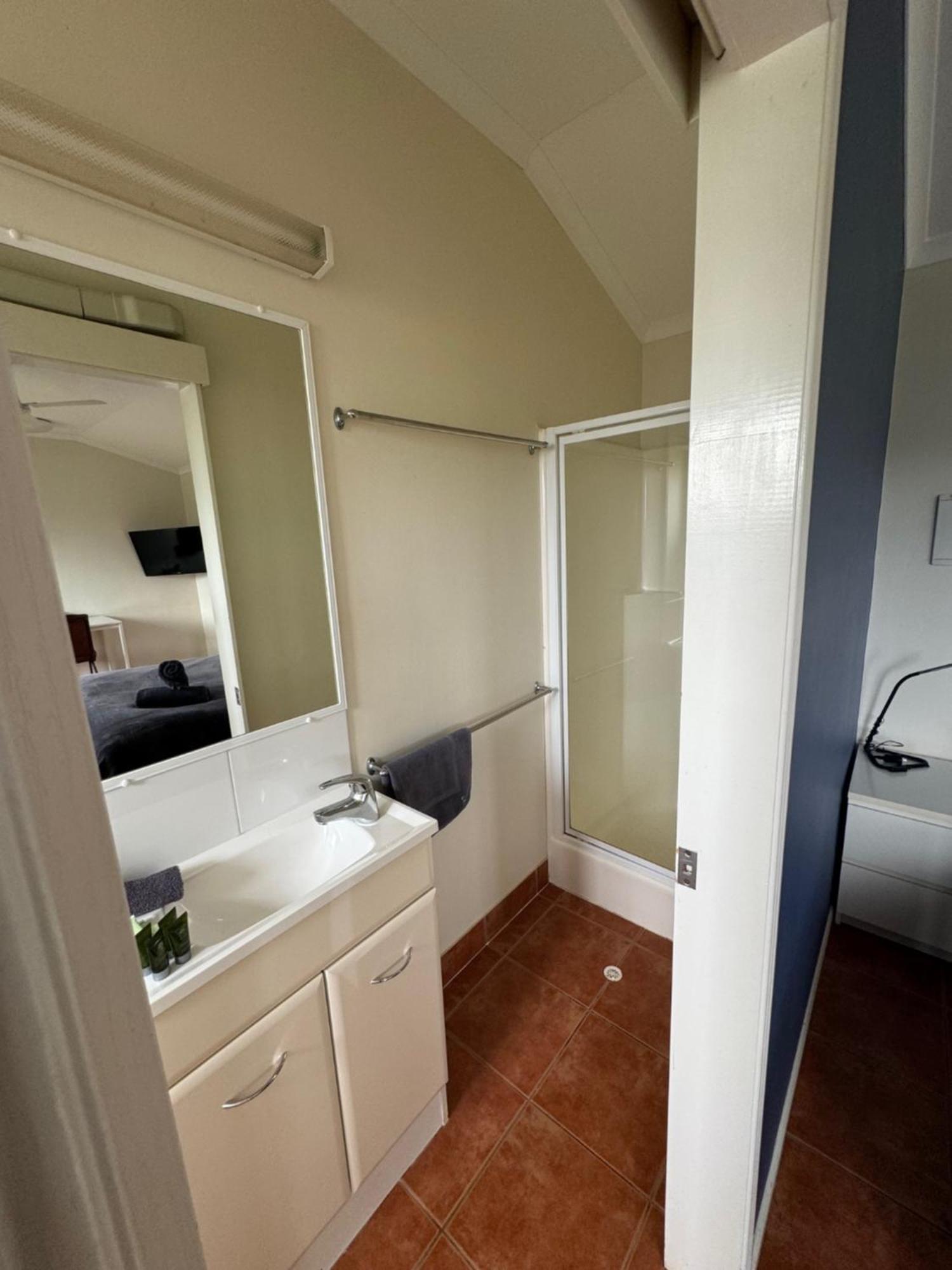 Mareeba Motor Inn Экстерьер фото