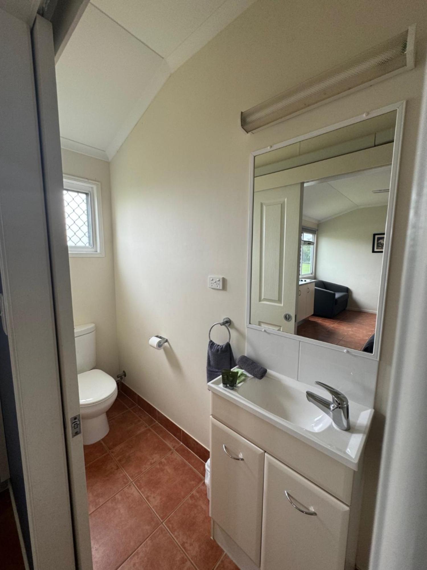 Mareeba Motor Inn Экстерьер фото