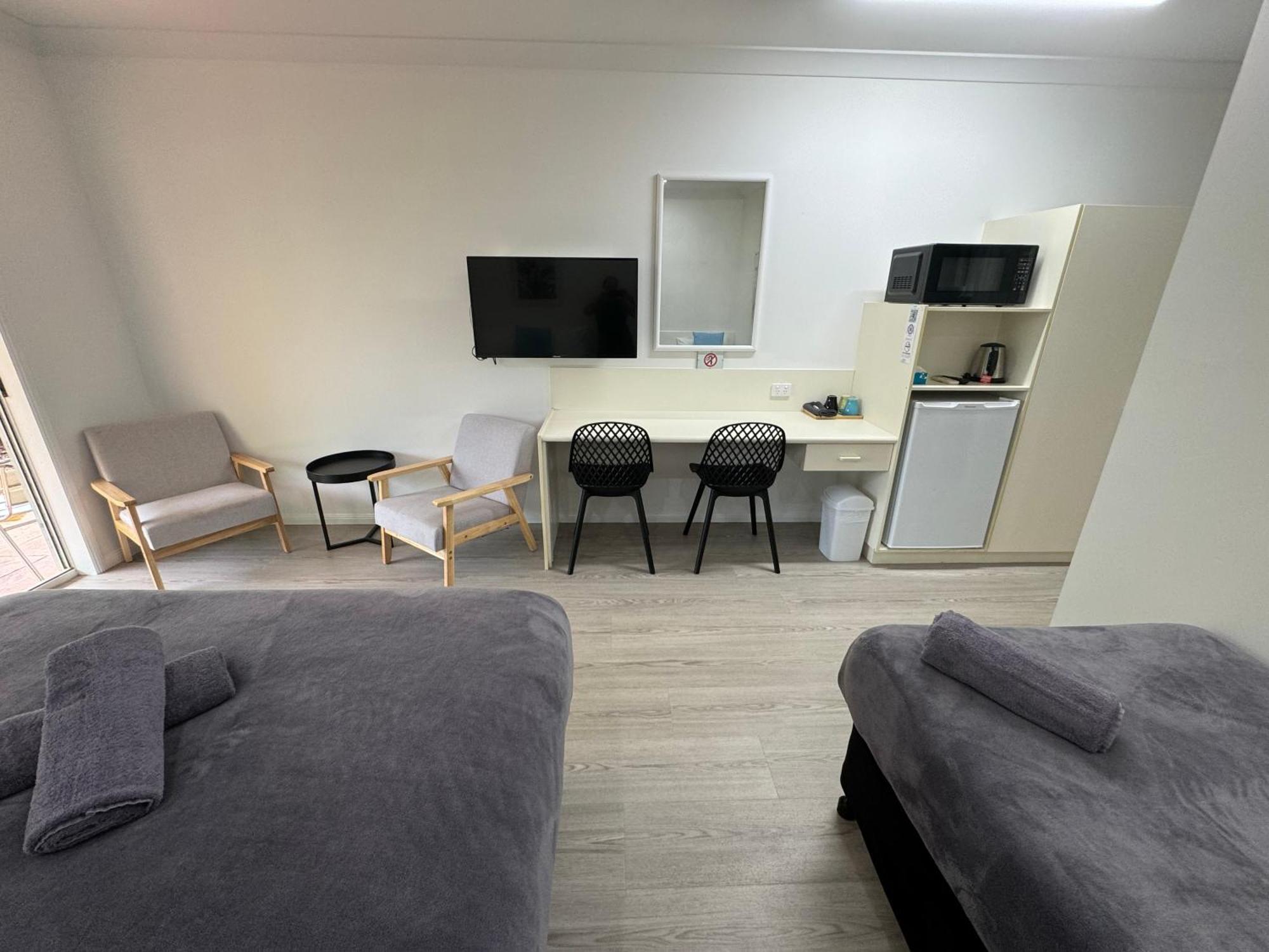 Mareeba Motor Inn Экстерьер фото